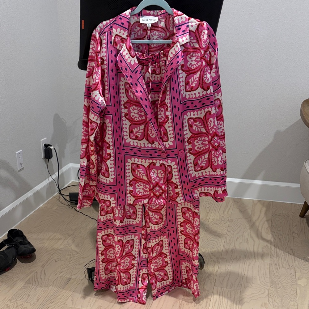Pink Patterned Women's Set